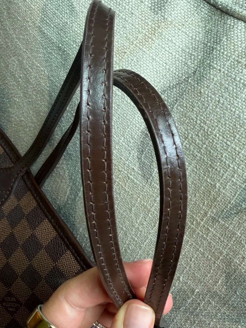 Louis Vuitton Neverfull MM (Damier Ebene with red interior) - Picture 5 of 10